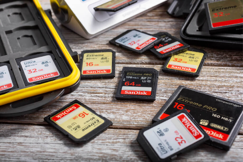 CF Cards vs. SD Cards: Exploring Storage Capacity and Speeds